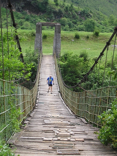 Marc Dirkx puts an old Albanian hanging bridge to the test