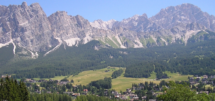 Cortina d'Ampezzo en de Monte Cristallo, Dolomieten
