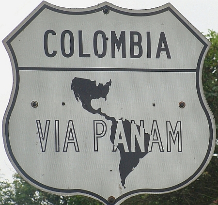 I did not have any maps of Colombia but the route was easy: north over the Panamericana