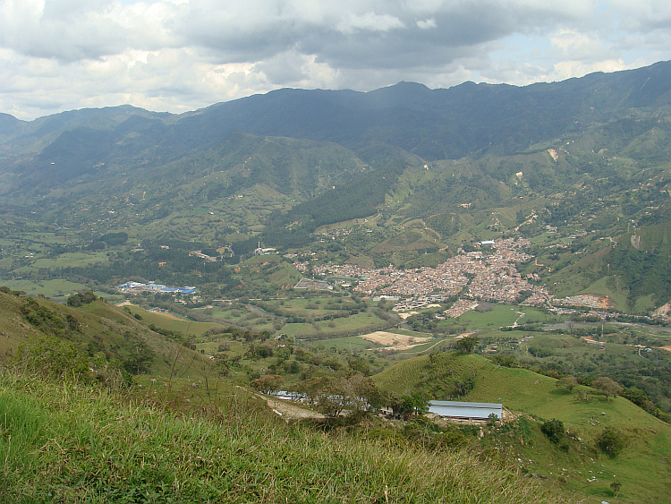 Landscape between Medellín and La Rosa