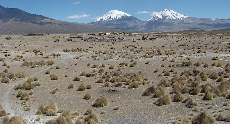 The volcanoes Parinacota and Pomarape