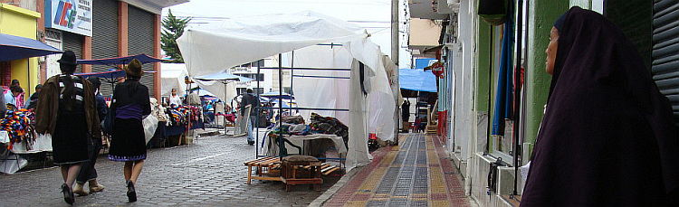 De markt van Otavalo