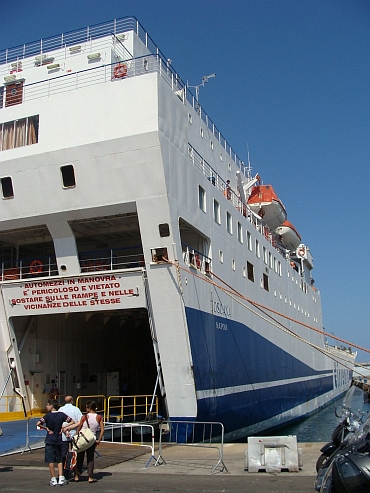 De veerboot van Sicilië naar Sardinië