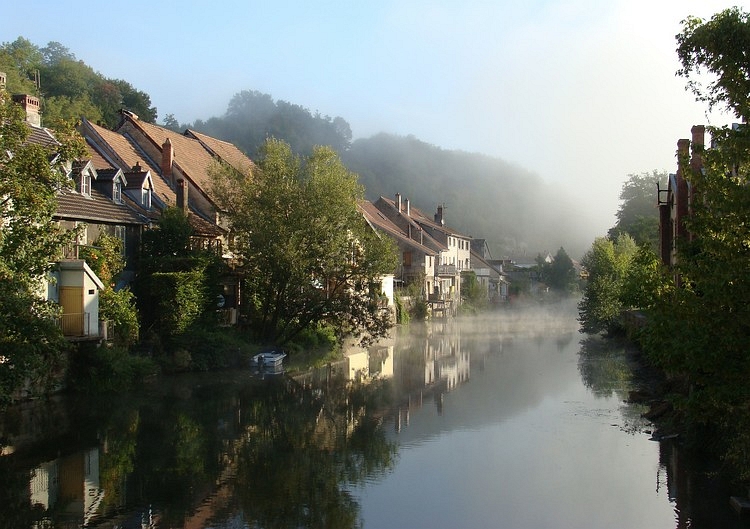 Another hazey morning, L'Isle sur le Doubs