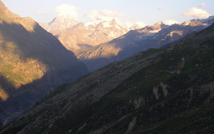 Descent of the Rohtang La
