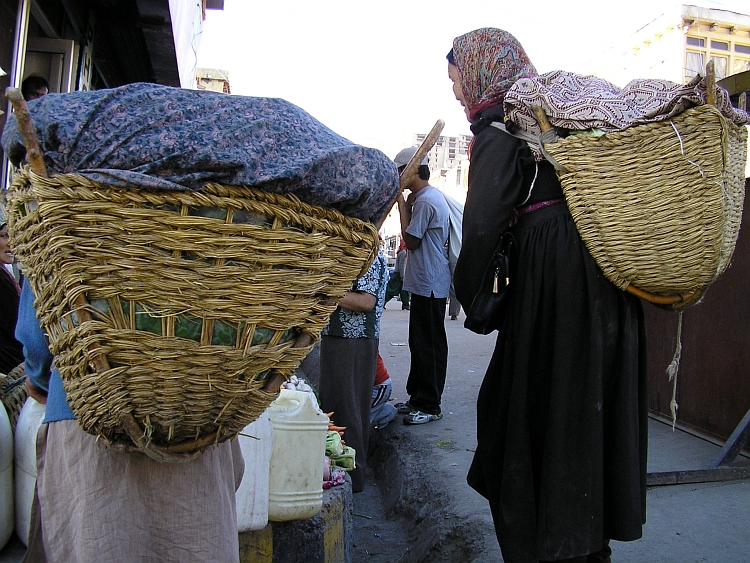 Women with basket, Leh