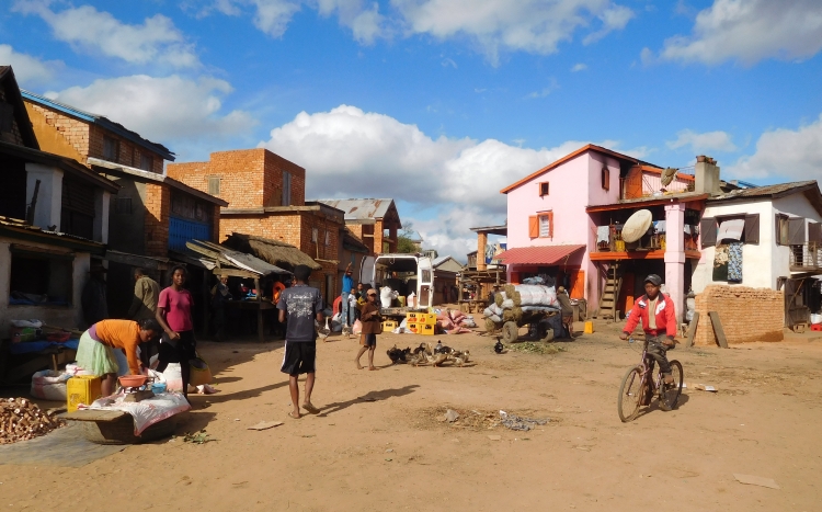 Village between Ambohimasoa and Ranomafana