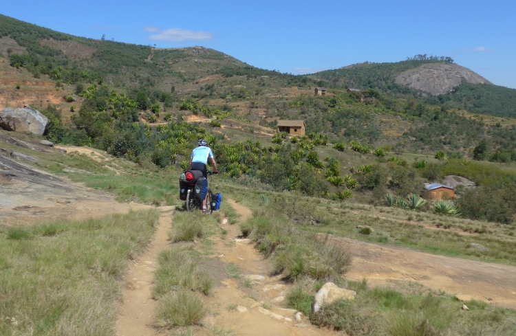 Alternative route between Antananarivo and Manjakandriana. Picture from Willem Hoffmans