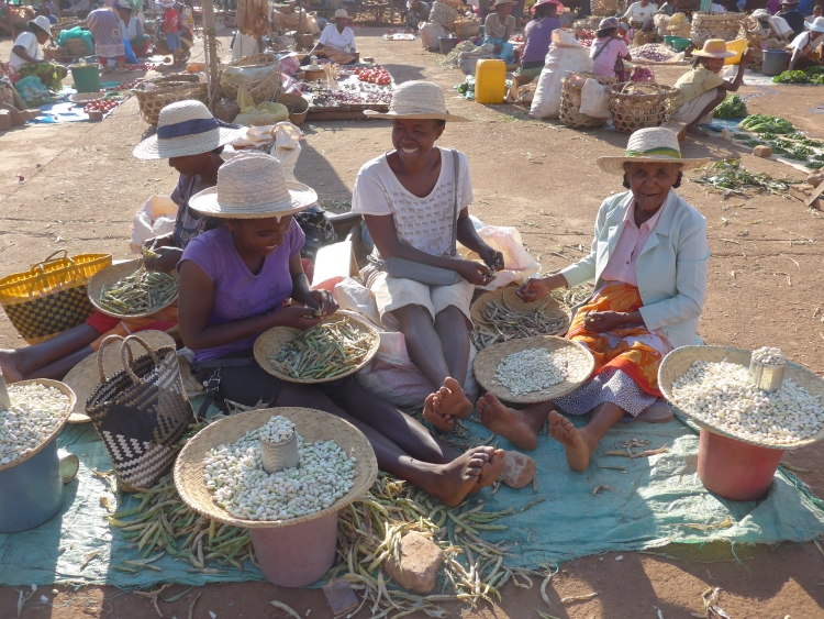 Market in Ambalavao. Picture from Willem Hoffmans