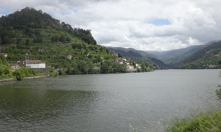 The Douro near Ribadouro