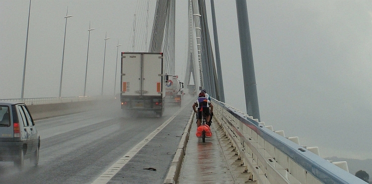 Fabrizio and Willem on the Pont de Normande