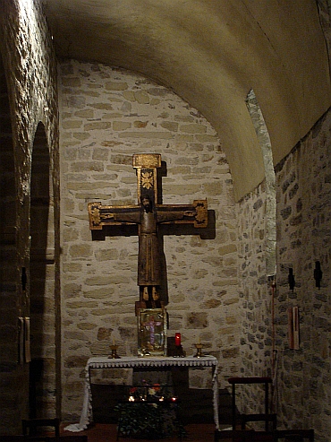 Inside the Chapelle de la Trinité, Prunet et Belpuig