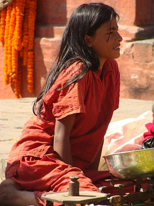 Jonge vrouw in Kathamndu