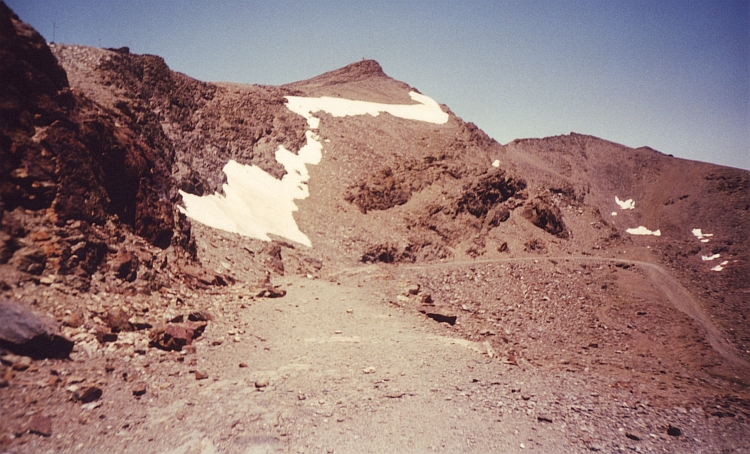 Between the Veleta and the Mulhacén